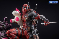 Deadpool Fine Art Statue - Signature Series (Marvel)