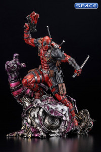 Deadpool Fine Art Statue - Signature Series (Marvel)
