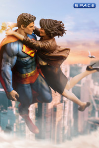 1/6 Scale Superman and Lois Lane Diorama (DC Comics)