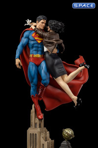 1/6 Scale Superman and Lois Lane Diorama (DC Comics)