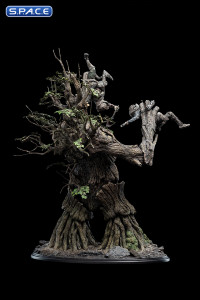 Leaflock the Ent Statue (Lord of the Rings)