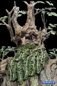 Leaflock the Ent Statue (Lord of the Rings)