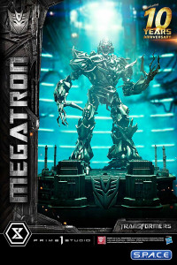 Megatron Museum Masterline Statue (Transformers)