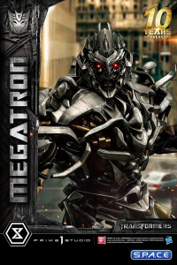 Megatron Museum Masterline Statue (Transformers)