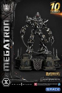 Megatron Deluxe Museum Masterline Statue - Bonus Version (Transformers)