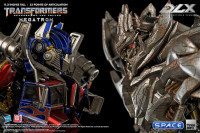 Megatron DLX Scale Collectible Figure (Transformers: Revenge of the Fallen)