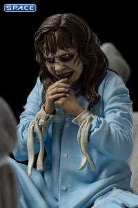 1/10 Scale Possessed Regan McNeil Deluxe Art Scale Statue (The Exorcist)