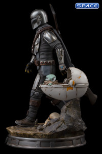 1/4 Scale The Mandalorian & The Child Legacy Replica Statue (The Mandalorian)