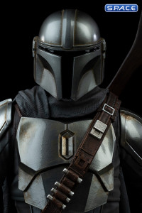 1/4 Scale The Mandalorian & The Child Legacy Replica Statue (The Mandalorian)