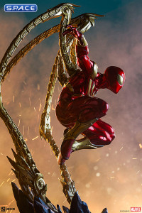 Iron Spider Premium Format Figure (Marvel)