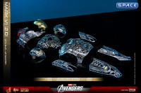 1/6 Scale Iron Man Mark VI 2.0 with Suit-Up Gantry Movie Masterpiece MMS688D53 (The Avengers)