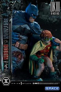 1/4 Scale Batman & Robin Dead End Ultimate Premium Masterline Statue (Batman: The Dark Knight 3: The Master Race)