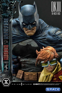 1/4 Scale Batman & Robin Dead End Ultimate Premium Masterline Statue (Batman: The Dark Knight 3: The Master Race)