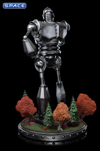 1/20 Scale Iron Giant and Hogarth Hughes Demi Scale Statue (The Iron Giant)