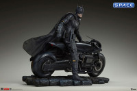 Batman Premium Format Figure (The Batman)