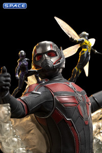 1/10 Scale Ant-Man Deluxe Art Scale Statue (Ant-Man and the Wasp: Quantumania)