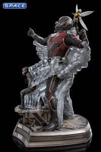 1/10 Scale Ant-Man Deluxe Art Scale Statue (Ant-Man and the Wasp: Quantumania)