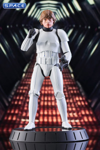 Luke Skywalker in Stormtrooper Disguise Milestones Statue (Star Wars)