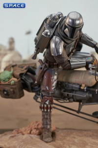 Din Djarin & Grogu on Speeder Bike Premier Collection Statue (The Mandalorian)