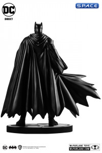 Batman Statue by Lee Weeks (Batman Black and White)