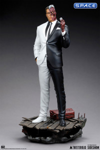 Two-Face Quarter Scale Maquette (DC Comics)