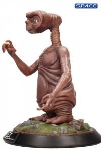 E.T. Statue (E.T. - The Extra-Terrestrial)