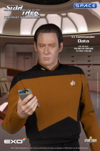 1/6 Scale Lieutenant Commander Data - Essentials Version (Star Trek: The Next Generation)