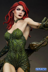 Poison Ivy Deadly Nature Premium Format Figure (DC Comics)