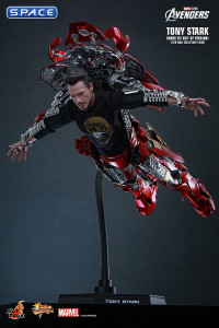 1/6 Scale Tony Stark Mark VII Suit Up Version Movie Masterpiece MMS718 (Avengers)