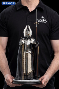 Fountain Guard of Gondor Statue (Lord of the Rings)