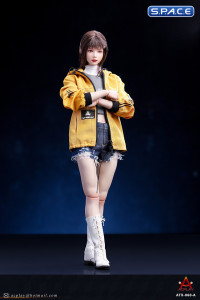 1/6 Scale female Fashion Jacket & Denim Shorts Set (yellow)