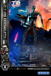 1/3 Scale T-800 Endoskeleton Museum Masterline Statue (Terminator 2)