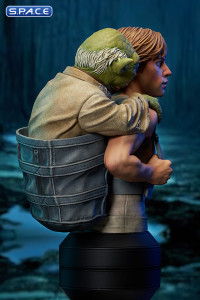 Luke Skywalker with Yoda Bust (Star Wars)
