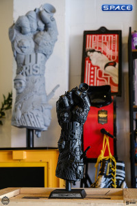 Uprise Fist Fine Art Statue (Tristan Eaton)