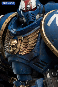 Lieutenant Titus Statue (Warhammer 40K)