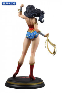 Wonder Woman Statue by J. Scott Campbell Statue (Cover Girls of the DC Universe)