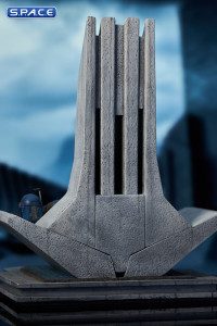 Bo-Katan Kryze on Throne Premier Collection Statue (The Mandalorian)