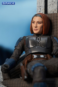 Bo-Katan Kryze on Throne Premier Collection Statue (The Mandalorian)