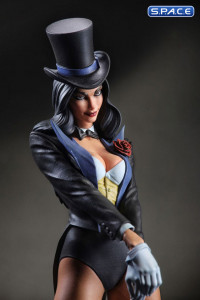 Zatanna by J. Scott Campbell Statue (Cover Girls of the DC Universe)