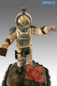 Officer Kane Statue (Alien)