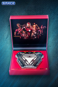 Iron Man RT-5 Arc Reactor Light-Up Pin (Avengers)