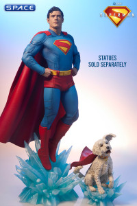 Superman Premium Format Figure (Superman)