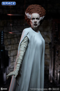 The Bride of Frankenstein Premium Format Figure (Universal Monsters)