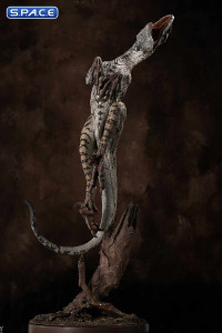 Female Velociraptor White Queen Maquette (Jurassic Park III)