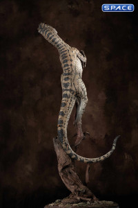 Female Velociraptor White Queen Maquette (Jurassic Park III)