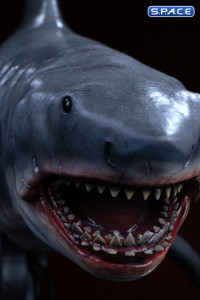 1/10 Scale Steven Spielberg & Jaws Deluxe Art Scale Statue (Jaws)