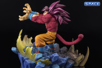 FiguartsZERO Super Saiyan 4 Son Goku PVC Statue (Dragon Ball DAIMA)