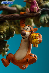 1/10 Scale Winnie the Pooh & Friends Deluxe Art Scale Statue (Disney)
