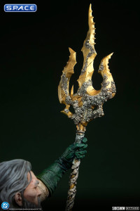 Aquaman �Lord of the Deep� Premium Format Figure (DC Comics)