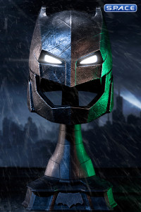 1:1 Armored Batman Helmet Life-Size Replica (Batman v Superman: Dawn of Justice)